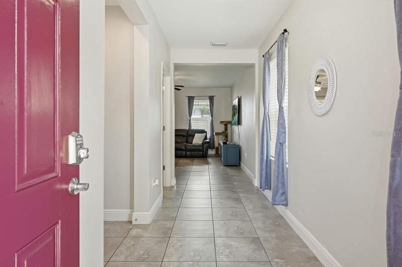 4 bedroom Single Family Residence at 10229 Newminster Loop, Belmont Ph 1A, Ruskin — photo 5