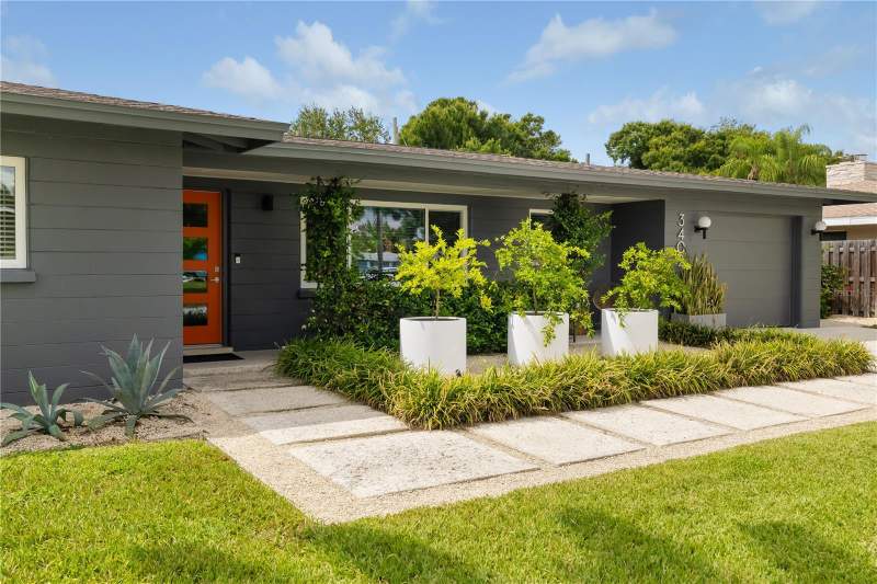 3 bedroom Single Family Residence at 3402 S School Avenue, South Gate Lot 8 Blk11 South Gate Unti 2, Sarasota — photo 2