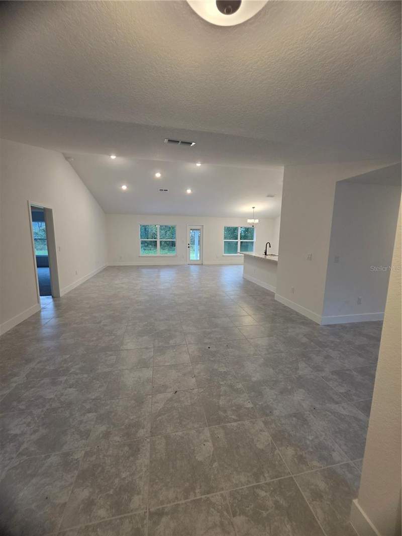4 bedroom Single Family Residence at 12330 Piping Plover Avenue, Royal Highlands, Weeki Wachee — photo 3