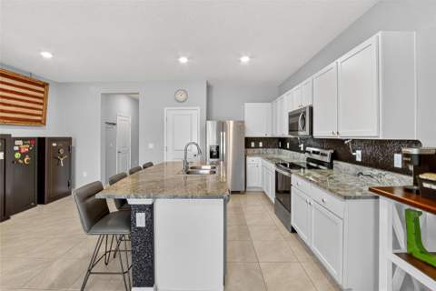 5055 Captain Davis Drive, Wimauma FL - photo 6 of 63