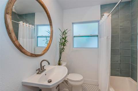 2657 44th Street, Gulfport FL - photo 10 of 48