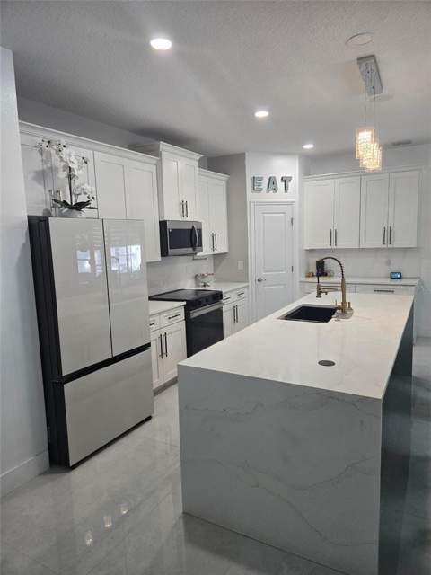 13417 E Delaware Avenue, Astatula FL - photo 6 of 24
