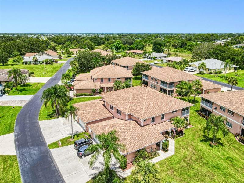 3 bedroom Condominium at 19977 Lake Vista Circle #17D, Kings Green/Majestic Ph 2 Bldg, Lehigh Acres — photo 3