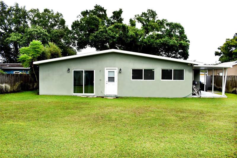 4 bedroom Single Family Residence at 110 Royal Palms, Meadow Lake Sub Lot 45, Largo — photo 2