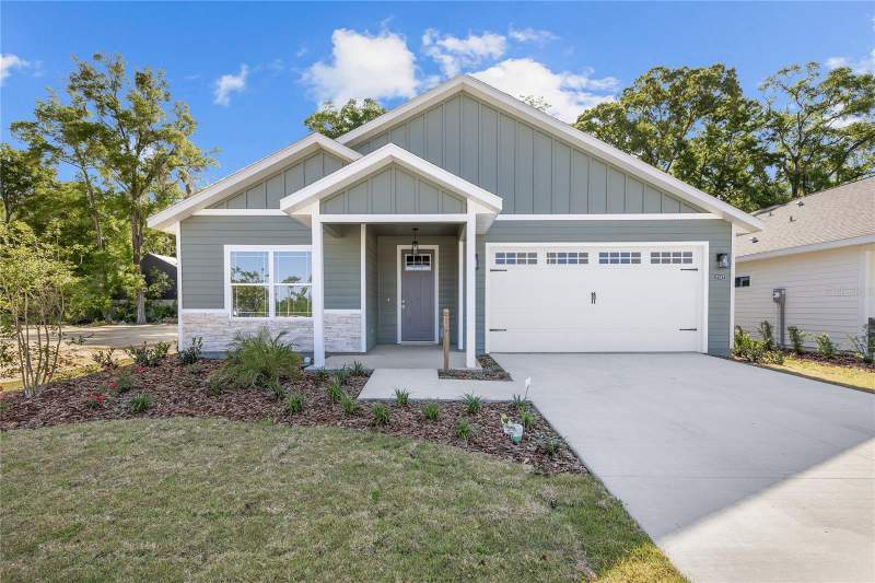 1086 SW 67TH WAY home for sale in Grand Oaks at Tower