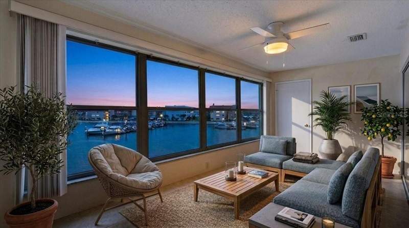 2 bedroom Condominium at 5925 Shore Boulevard #302, Town Shores Of Gulfport, Gulfport — photo 3