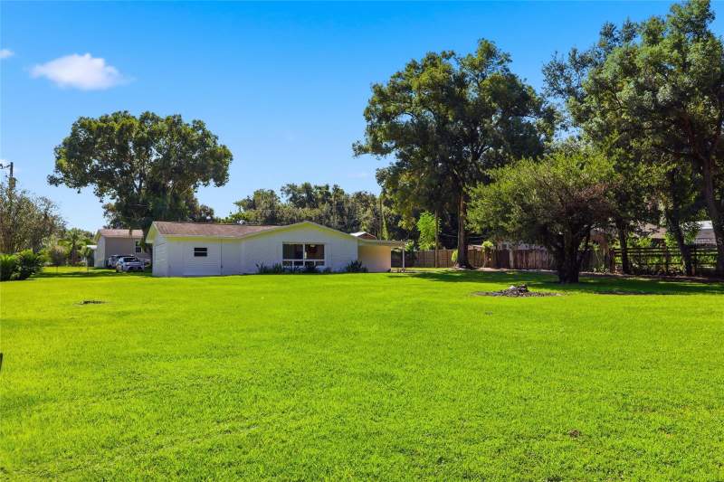 3 bedroom Single Family Residence at 39250 Miramar Drive, Zephyrhills Colony Co, Zephyrhills — photo 2