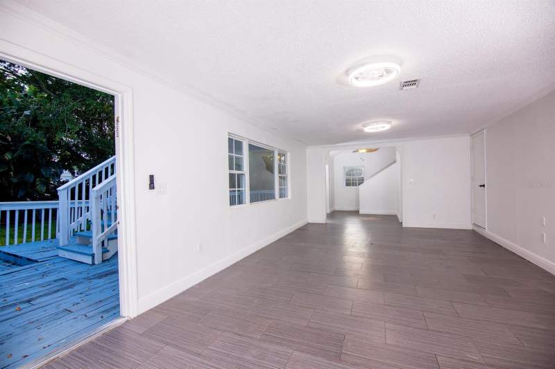5 bedroom Single Family Residence at 1655 Drew Street, Keystone Manor, Clearwater — photo 3