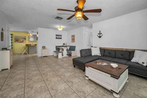 505 Whispering Oak Drive, Tarpon Springs FL - photo 10 of 98