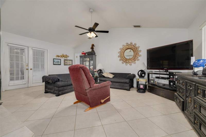 2 bedroom Single Family Residence at 1338 Greenlea Drive, Holiday Lakes West, Holiday — photo 5