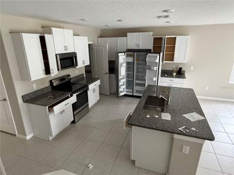15434 Miller Creek Drive, Sun City Center FL - photo 7 of 25