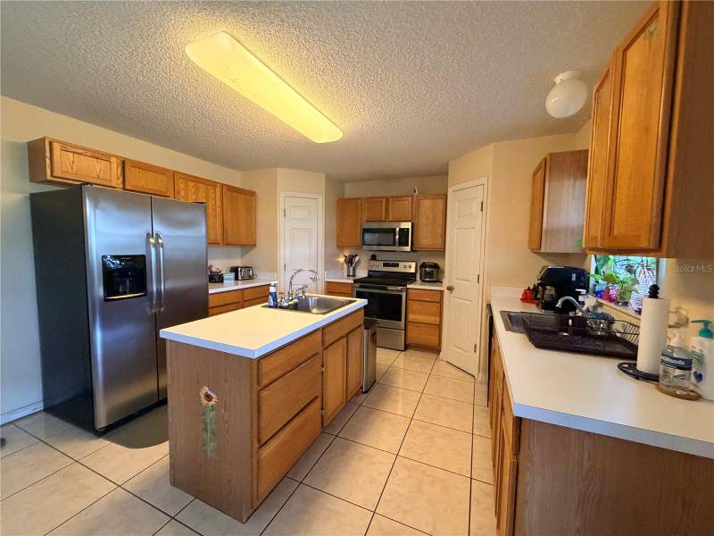 4 bedroom Single Family Residence at 905 Gloucester Court, Poinciana Village 2 Nbhd 1, Kissimmee — photo 5