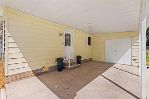 1726 Hilton Head Boulevard, Lady Lake FL - photo 17 of 20