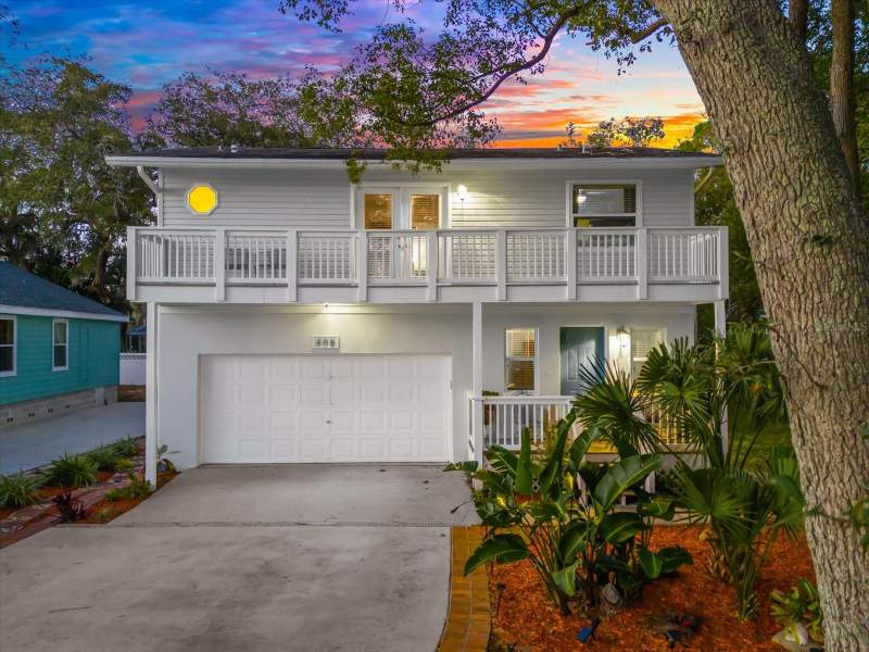 3 bedroom Single Family Residence at 408 Georgia Avenue, Crystal Beach Rev, Crystal Beach — photo 2
