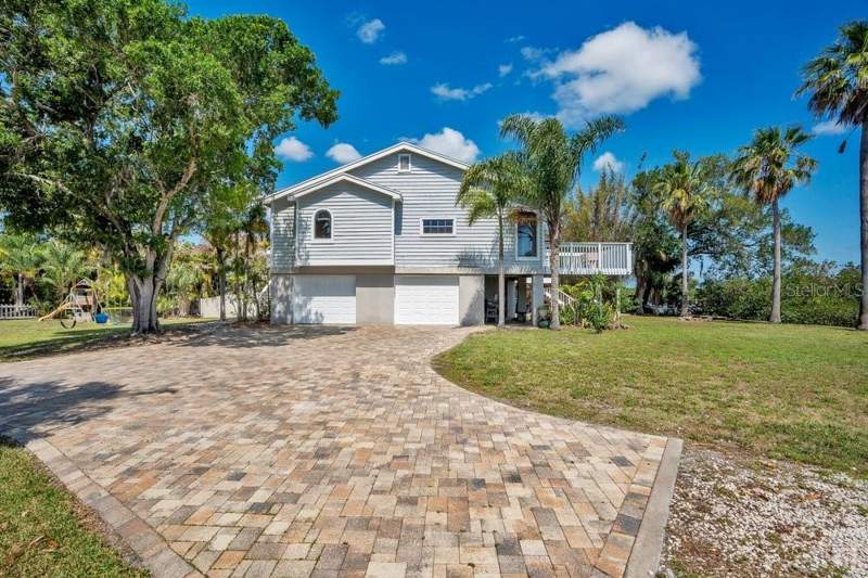 3 bedroom Single Family Residence at 3858 Shore Boulevard, West Oldsmar Sec 1, Oldsmar — photo 2