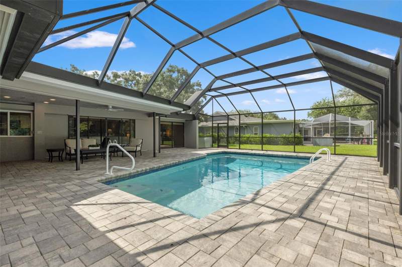 4 bedroom Single Family Residence at 13916 Middle Park Drive, Carrollwood Village Ph Two, Tampa — photo 2