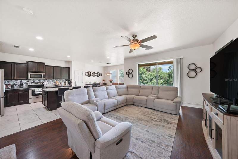 4 bedroom Single Family Residence at 8415 Loblolly Pine Court, Magnolia Park Southwest G, Riverview — photo 3