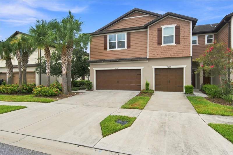 3 bedroom Townhouse at 9237 Hillcroft Drive, Magnolia Park Northeast Reside, Riverview — photo 2