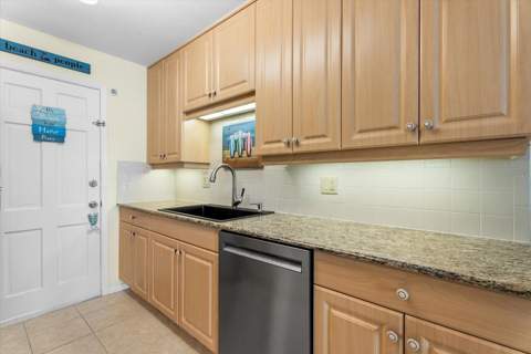 200 The Esplanade #B15, Venice FL - photo 18 of 39