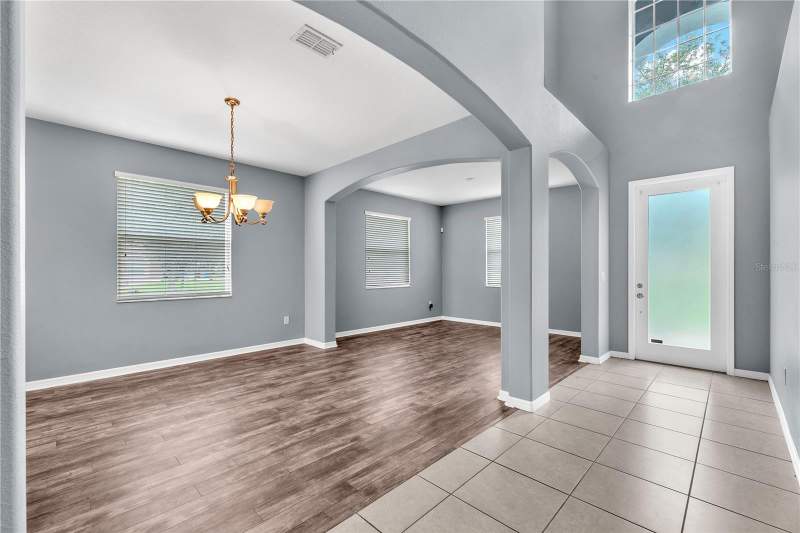 5 bedroom Single Family Residence at 10626 Liberty Bell Drive, Spicola Prcl At Heritage Isl, Tampa — photo 2