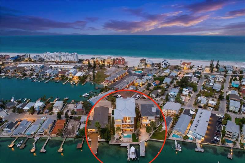 4 bedroom Single Family Residence at 306 Bay Plz, Herrons Sub 8, Treasure Island — photo 3