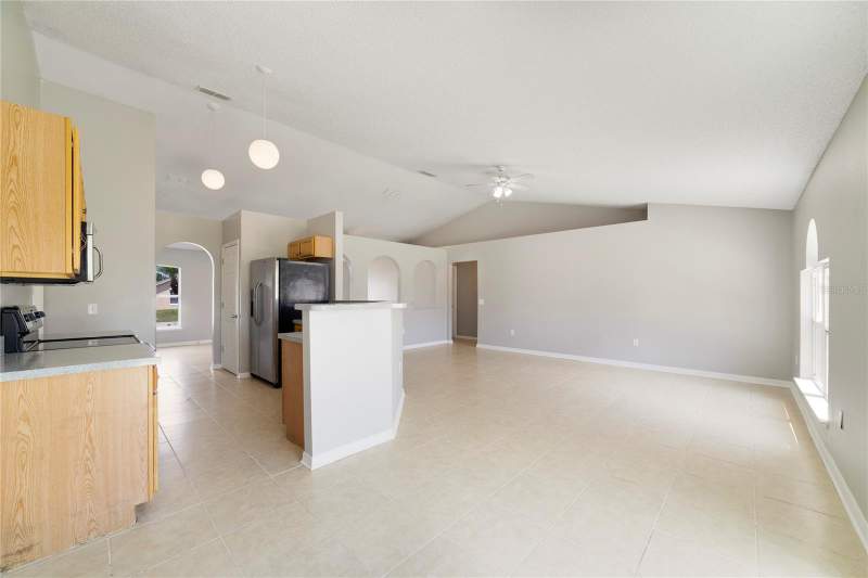 4 bedroom Single Family Residence at 529 Peace Drive, Poinciana Nbrhd 05 Village 07, Poinciana — photo 5