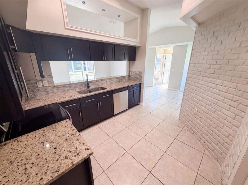2 bedroom Single Family Residence at 11339 Stacy Street, Spring Hill, Spring Hill — photo 2