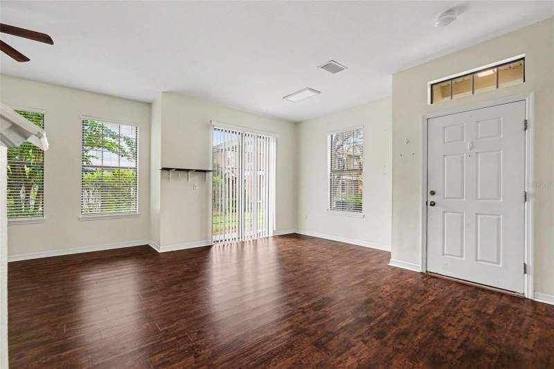 3 bedroom Townhouse at 5520 Kinglethill Drive, Fishhawk Ranch Ph 2 Tr 1, Lithia — photo 5
