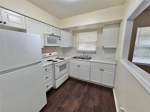 4455 38th Terrace #B16, St Petersburg FL - photo 6 of 6