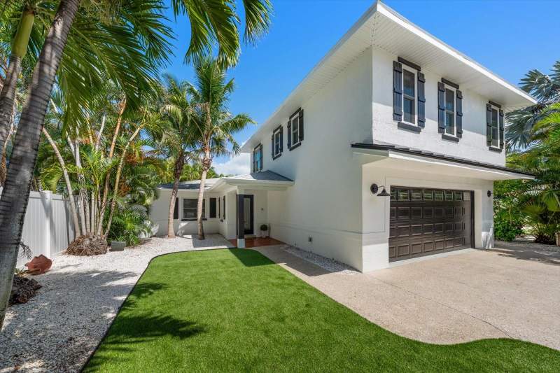 4 bedroom Single Family Residence at 1907 Bay Boulevard, Indian Beach Re-Revised 6th Add, Indian Rocks Beach — photo 2