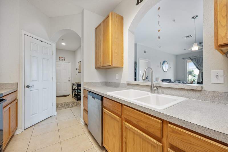 3 bedroom Condominium at 6335 Contessa Drive #301, Horizons/Vista Lakes Ph 4, Orlando — photo 4