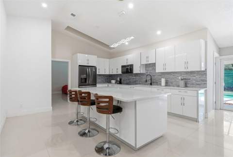 12726 Barrett Drive, Tampa FL - photo 10 of 69