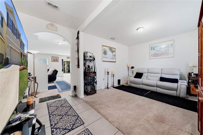 5 bedroom Single Family Residence at 8128 Harwich Port Lane, Carriage Pointe South Ph 2B, Gibsonton — photo 5