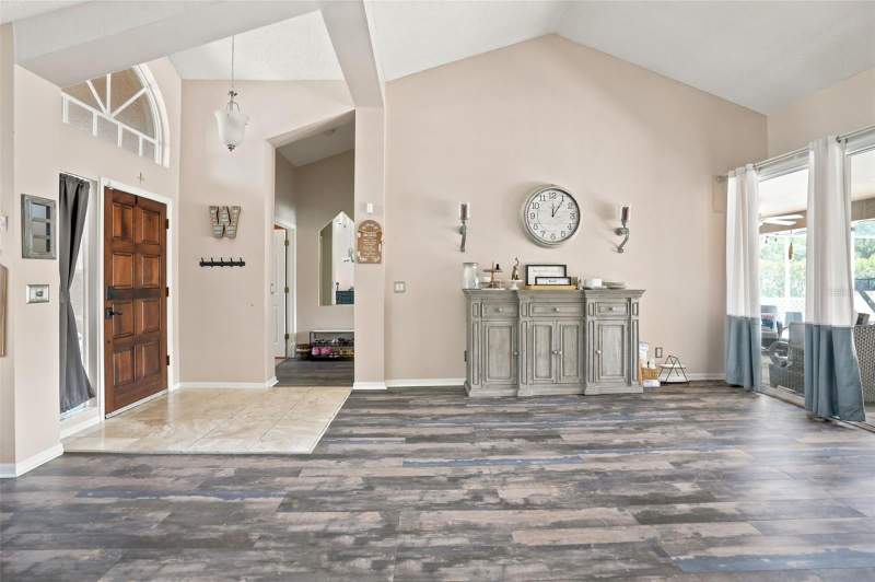 3 bedroom Single Family Residence at 10296 Windsor Court, Seven Hills, Spring Hill — photo 5