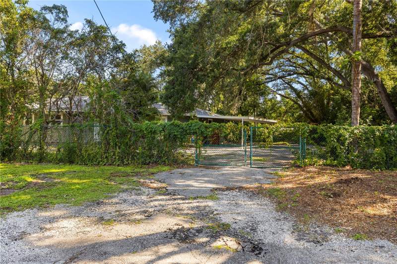 6 bedroom Single Family Residence at 2162 Long Bow Lane, Studley-Hills Sub, Clearwater — photo 4