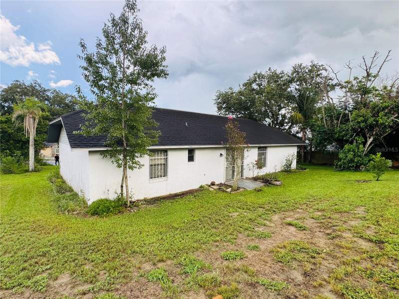 3 bedroom Single Family Residence at 819 Chamberlain Loop, Crown Pointe Ph 01, Lake Wales — photo 2