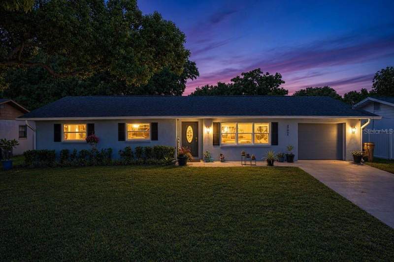 4 bedroom Single Family Residence at 27821 LOIS DRIVE, VENETIAN VILLAGE, TAVARES — photo 1