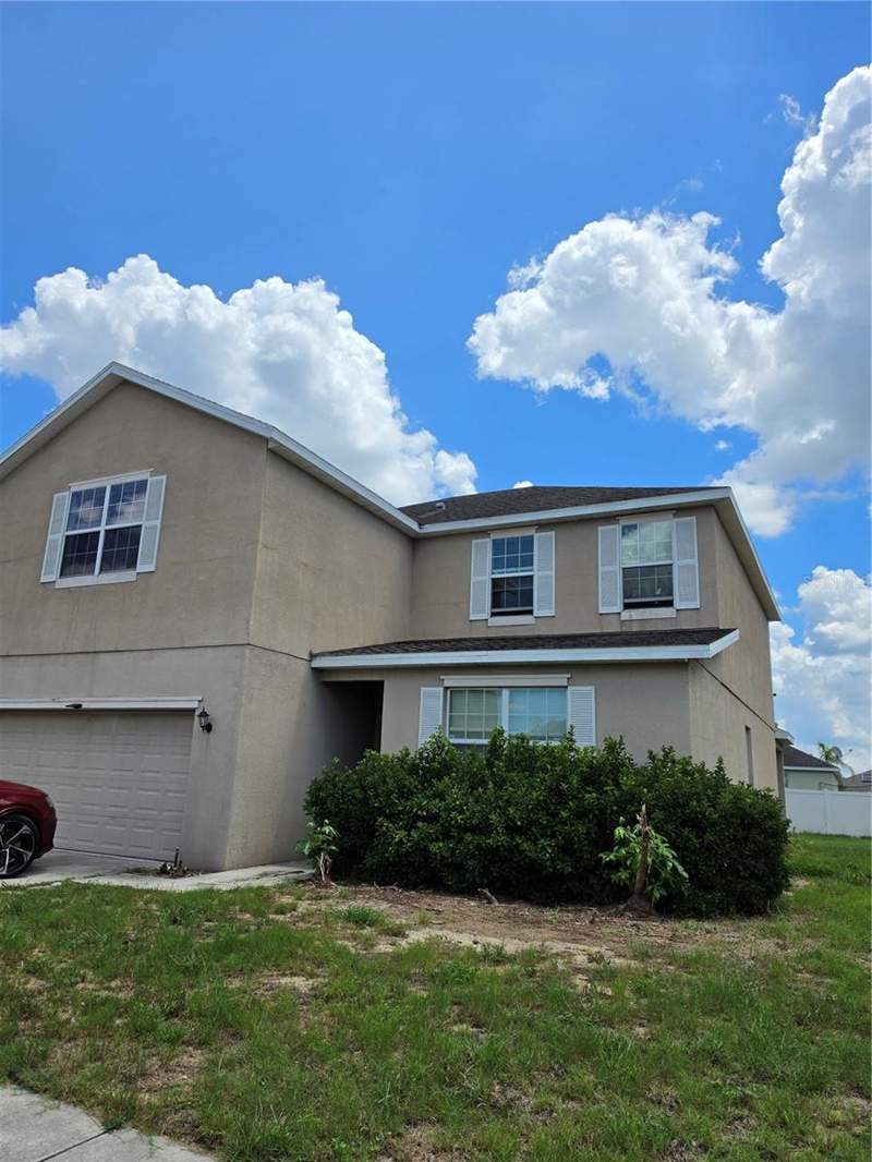 5 bedroom Single Family Residence at 100 Highland Meadows Street, Highland Meadows Ph 01, Davenport — photo 2