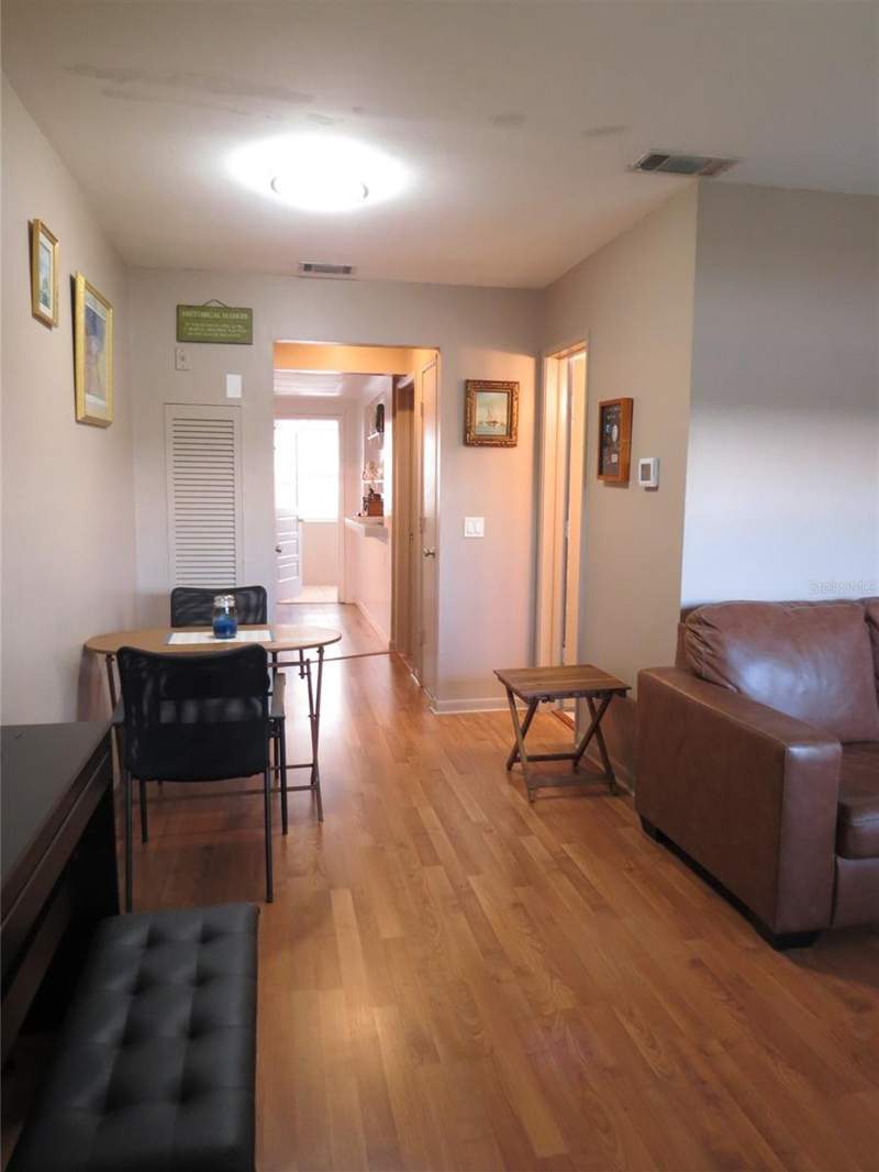 1 bedroom Condominium at 5815 18th Street #16, Town Apts Condo, St Petersburg — photo 5