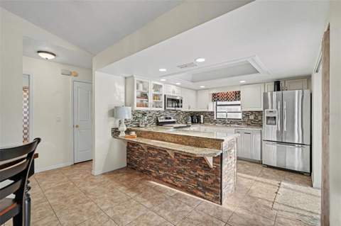 37147 Foxrun Place, Zephyrhills FL - photo 8 of 28