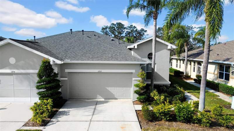 Lyndhurst Condo