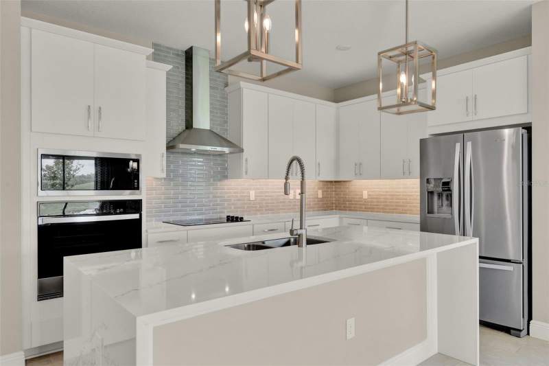 4 bedroom Single Family Residence at 2063 Keystone Pass Boulevard, Villages At Minneola Hills, Minneola — photo 3