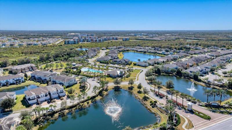 3 bedroom Townhouse at 5038 Sunnyside Lane, Harmony At Lakewood Ranch Ph I, Bradenton — photo 3