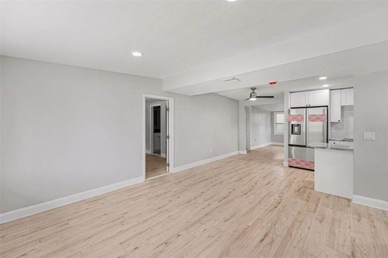 4 bedroom Single Family Residence at 2162 Barcelona Drive, Sunset Gardens, Clearwater — photo 3