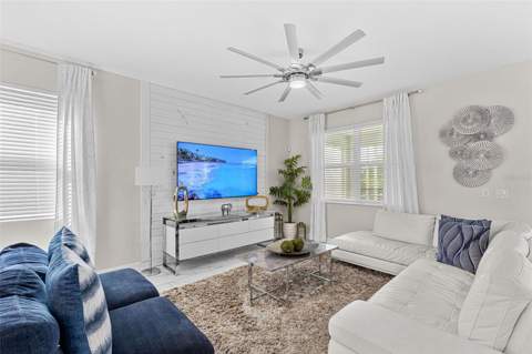 9032 Sommerset Hills Drive, Davenport FL - photo 6 of 38
