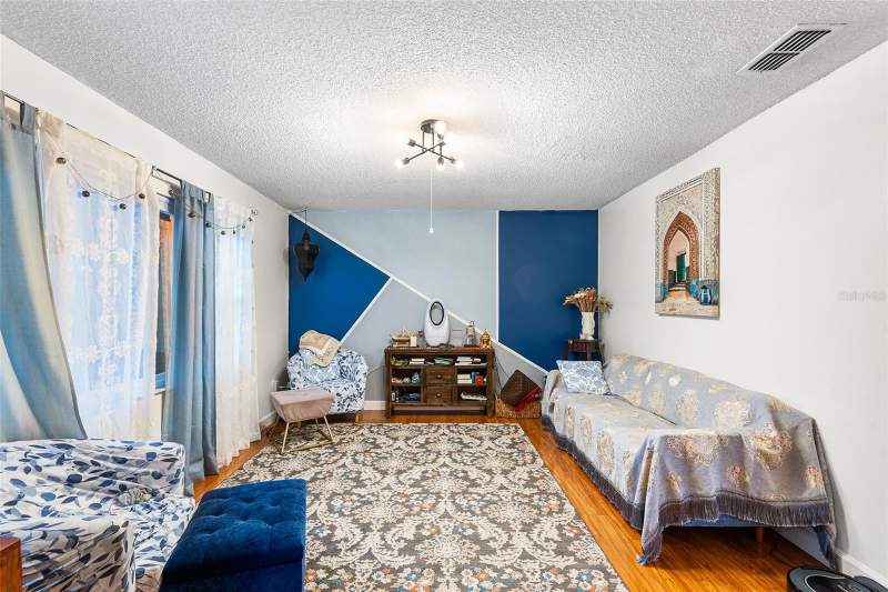 3 bedroom Single Family Residence at 8830 SCIOTO CT, CHICKASAW WOODS FIRST ADD, ORLANDO — photo 3