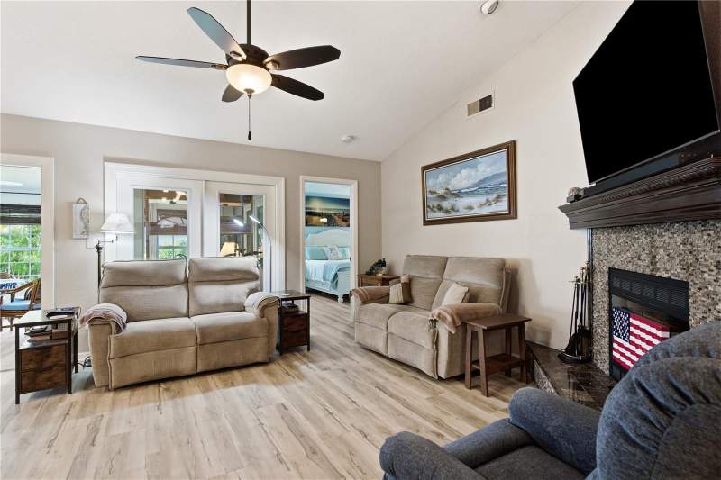 2 bedroom Villa at 11722 CURRIE LANE #F1, CARIBBEAN COVE, LARGO — photo 4