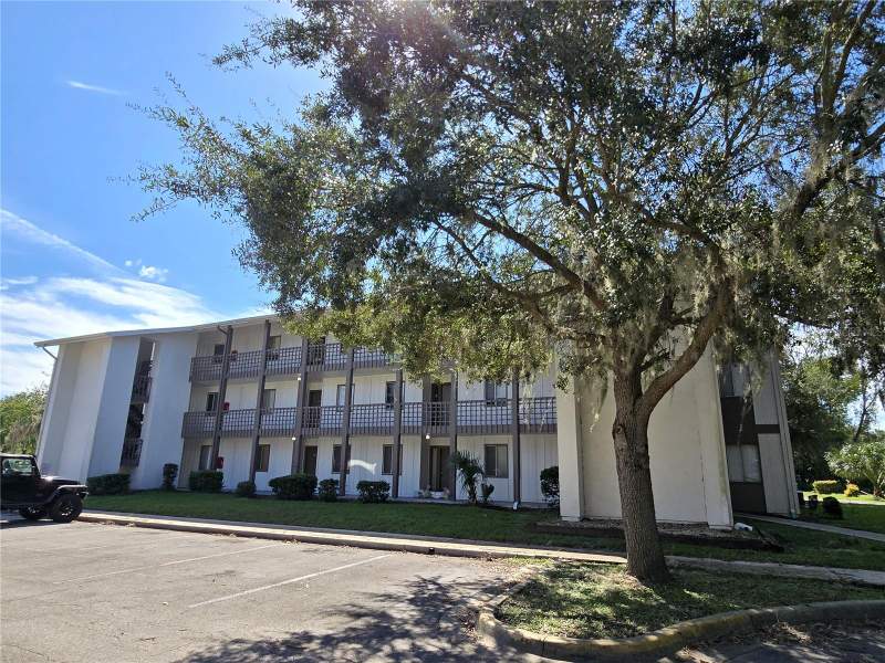 2 bedroom Condominium at 6519 W Newberry Road #204, The Oaks, Gainesville — photo 1