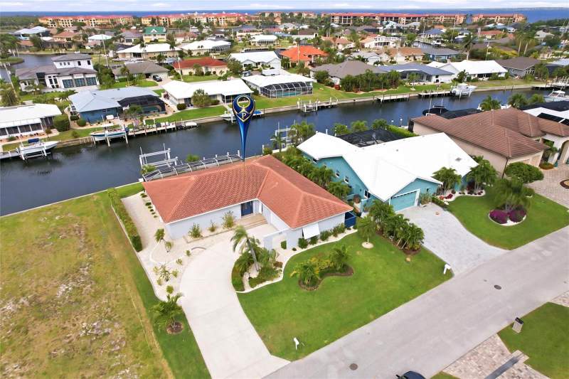 3 bedroom Single Family Residence at 79 Tropicana Drive, Punta Gorda Isles Sec 04, Punta Gorda — photo 2