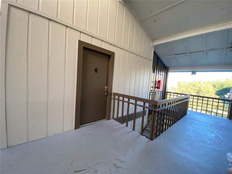 1 bedroom Condominium at 6519 W Newberry Road #1211, Oaks, Gainesville — photo 2